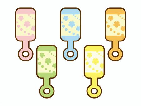 ベビー用品のガラガラ ガラガラ,おもちゃ,ベビー用品,物,カラフル,かわいい,おしゃれ,イラスト,素材,セットのイラスト素材