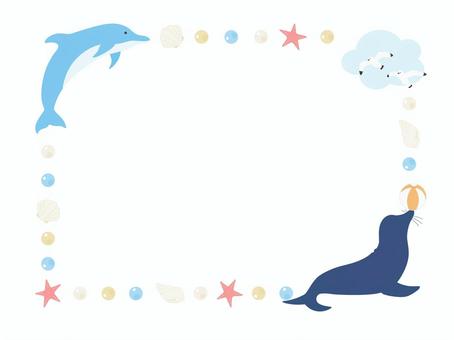 海　生き物フレーム　イルカ　アシカ 海,生き物,フレーム,イルカ,アシカ,カモメ,貝殻,ヒトデ,真珠,パールのイラスト素材