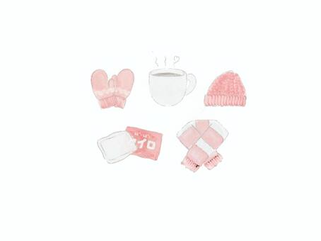 水彩風冬のあったかセット（ピンク) 冬,あったかい,水彩風,手描き,冬小物,マグカップ,手袋,マフラー,カイロ,ニット帽のイラスト素材