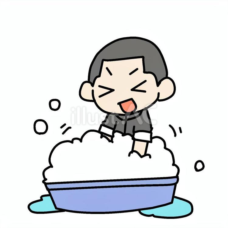 楽しくたらいを泡立てる学生少年 学生,たらい,楽しいのイラスト素材