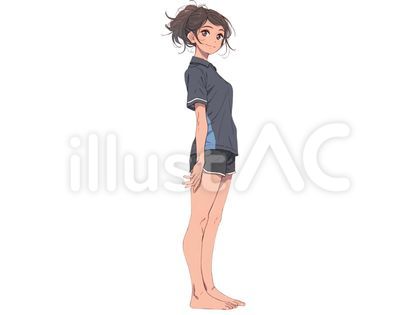 ポロシャツと短パン姿で立つ裸足の女子高生
