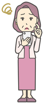  お金持ちマダム-004-全身 スマホ,困る,おばさん,中年,女性,富裕層,マダム,裕福,お金持ち,ミセスのイラスト素材