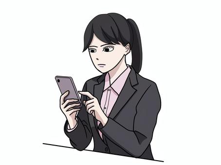 スマホを真剣に見るスーツ姿の女性 スマホ,真剣,真面目,見る,スーツ,女性,若い,人物,メールチェック,snsのイラスト素材