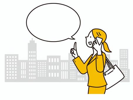 電話して歩くビジネスマン女性とビル街 女性,歩く,電話,スマホ,吹き出し,人物,徒歩,歩き,会話,ながらスマホのイラスト素材