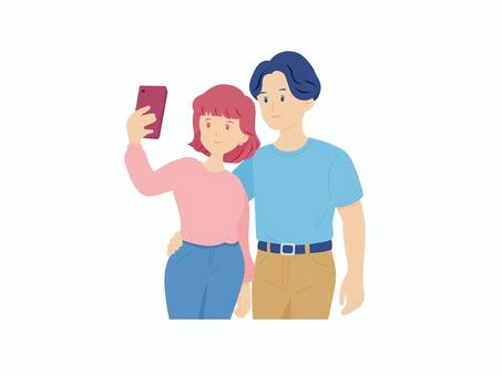 自撮りをするカップル 自撮り,スマホ,スマートフォン,携帯,写真,カメラ,インカメラ,撮影,撮る,セルフィーのイラスト素材