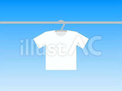 晴れの日に干されたTシャツ・洗濯物