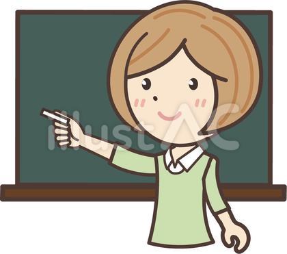 黒板の前で解説をするシャツを着た女性