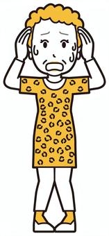  大阪のおばちゃん(黄)-016-全身 慌てる,おばちゃん,大阪,ヒョウ柄,おばはん,中年,女性,関西,派手,おばさんのイラスト素材