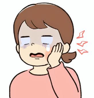 歯が痛む・人物・痛み・女性 歯が痛む・人物・痛み・女性 人,ほっぺた,ズキズキ,痛み,女性,涙,アイコン,白眼,青ざめる,手のイラスト素材