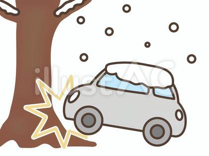 雪の降る中で木にぶつかる車