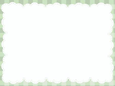 淡いグリーンのチェック柄レースフレーム