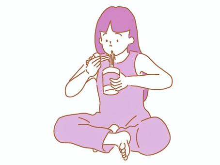 カップラーメンを食べる女性 カップラーメン,ラーメン,インスタント,フーフー,あぐら,リラックス,女性,女の人,女,人のイラスト素材
