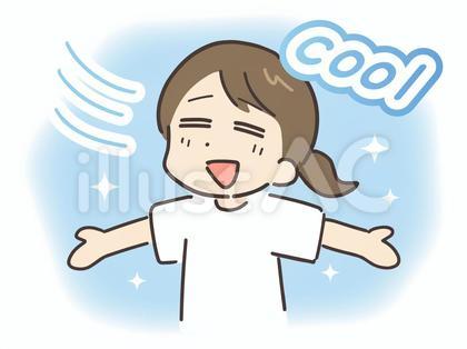 涼しそうな半袖の女性