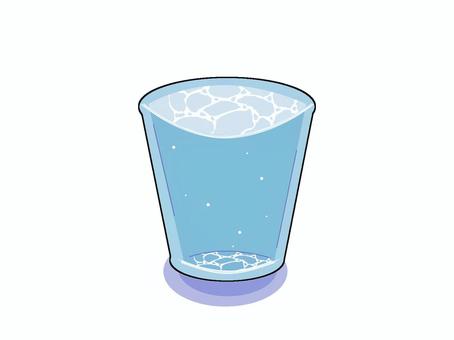 冷たい水のイラスト 冷たい,水,コップ,ガラス,食器,シンプル,気泡,影,飲料のイラスト素材