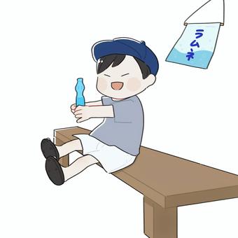 手描き風　ラムネを飲む男の子 手描き風,男の子,人物,夏,飲み物,ラムネ,旗,半袖,短パン,tシャツのイラスト素材