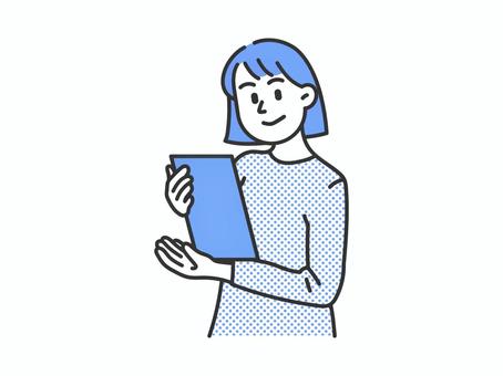 案内をする私服の女性 案内をする私服の女性 案内,笑顔,お知らせのイラスト素材