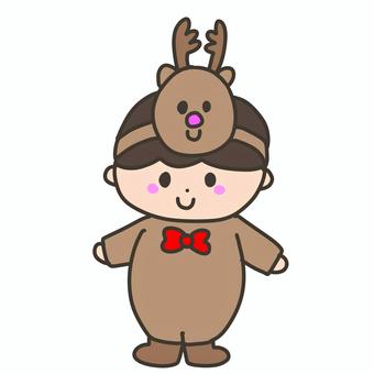 トナカイのお面をつけた男の子 クリスマス クリスマス,トナカイ,お面,男の子,子ども,冬,幼稚園,手書き,かわいいのイラスト素材