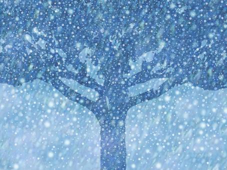 It snows on a giant tree It snows on a giant tree