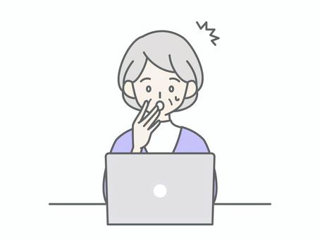 パソコンを見て驚くシニア女性 人物,女,祖母,おばあちゃん,老人,高齢者,お年寄り,シニア,白髪,驚くのイラスト素材