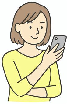 スマホを見る女性 人物,女性,スマホ,スマートフォン,笑顔,手,可愛い,線画,カラー,見るのイラスト素材