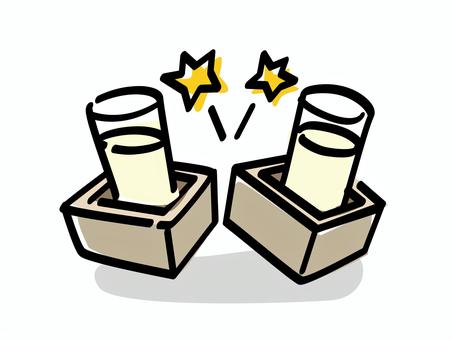 日本酒を升酒で乾杯_ラフで色ズレゆるい絵 日本酒,乾杯,升酒,もっきり,酒,手書き,手描き,ゆるい,色ずれ,かわいいのイラスト素材