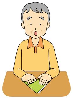 折り紙1 折り紙,折る,趣味,男性,高齢者,机,上半身,主線ありのイラスト素材