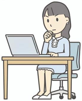  ワンピースお嬢様-399-全身 パソコン,お嬢様,女性,女の子,オシャレ,人物,かわいい,デスク,机,インターネットのイラスト素材