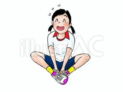 座って笑っている女の子