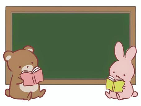 黒板クマとウサギ 読書,黒板,勉強,くま,うさぎ,本,学校,フレーム,枠,動物のイラスト素材