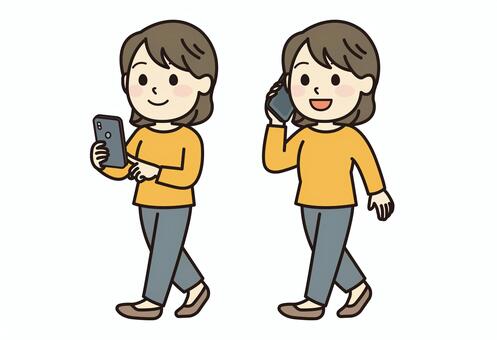 歩きながらスマホを使う女性 スマホ,女性,歩きスマホ,ながらスマホ,歩く,笑顔,かわいい,20代,30代,若いのイラスト素材