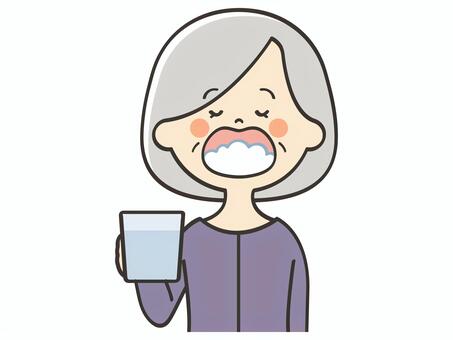 うがいをするおばあさん おばあさん,お年寄り,うがい,喉,清潔,対策,予防,感染,感染症,風邪のイラスト素材