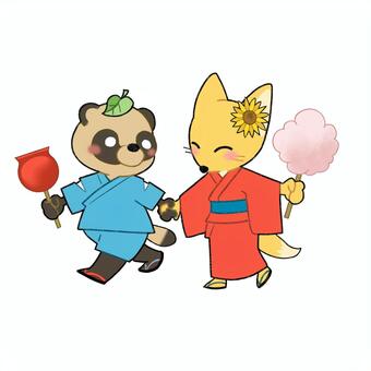 夏祭りを楽しむキツネとタヌキのイラスト 夏祭り,イラスト,夏,夏休み,浴衣,キツネ,タヌキ,りんご飴,綿菓子,楽しいのイラスト素材