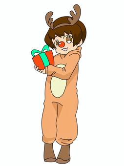トナカイの着ぐるみを着た子供 トナカイ,着ぐるみ,子供,クリスマス,プレゼントのイラスト素材