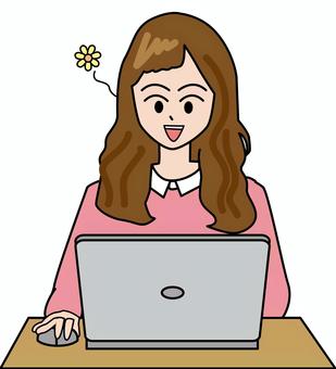 ノートパソコン楽しい　 ノートパソコン,調べる,ネット,楽しい,喜ぶ,表情,ロングヘアー,若い,女性,茶髪のイラスト素材