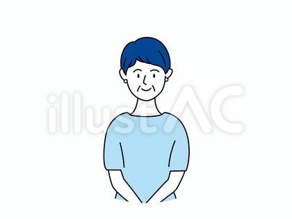 正面を向く中年女性