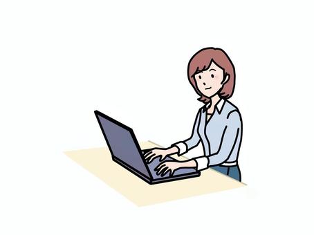 女性　私服　タイピング 女性,20代,pc,タイピング,会社,企業,社員,30代,人物,事務員のイラスト素材