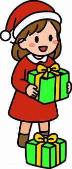 緑のプレゼントを貰う女子です。 プレゼント,シンプル,ギフト,喜ぶ,受け取り,サプライズ,笑顔,贈り物,手渡し,お祝いのイラスト素材