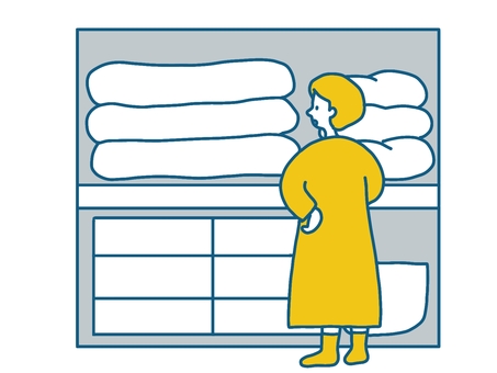 押入れの収納に悩む女性 押入れ,収納,布団,枕,衣装ケース,悩む,女性,人,シンプル,かわいいのイラスト素材