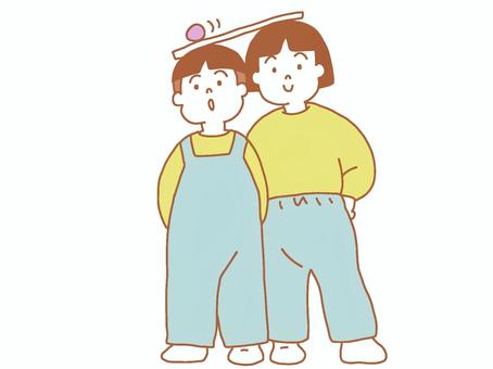 身長比べをする姉弟 身長,比べる,ボール,玉,姉弟,兄弟,男の子,女の子,シンプル,可愛いのイラスト素材