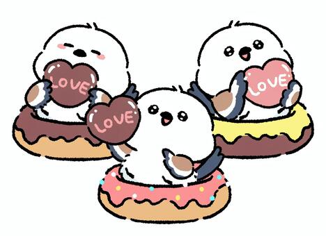 シマエナガ_バレンタインデー_04 シマエナガ,鳥,動物,手描き,ラフ,ドーナツ,バレンタイン,ホワイトデー,スイーツ,お菓子のイラスト素材