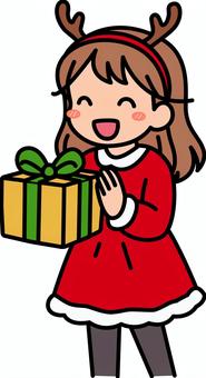 プレゼントを貰う赤の女の子です。 プレゼント,シンプル,ギフト,喜ぶ,受け取り,サプライズ,笑顔,贈り物,手渡し,お祝いのイラスト素材