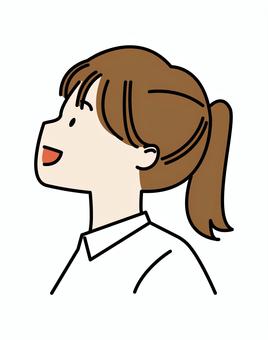 上を向くワイシャツポニーテールの女子学生 女子高生,ポニーテール,茶髪,髪の毛,横顔,上を向く,上,見上げる,見る,上見るのイラスト素材