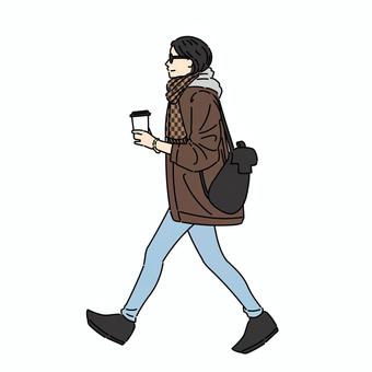 コーヒーを持って歩く女性 女性,全身,私服,スキニージーンズ,マフラー,サングラス,パーカー,コーヒー,歩く,秋のイラスト素材