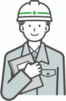 普通の作業員の男性