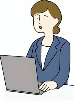 パソコン作業する女性　茶髪 パソコン,タイピング,デスクワーク,仕事,テレワーク,在宅勤務,オンライン,会社員,大人,日本人のイラスト素材