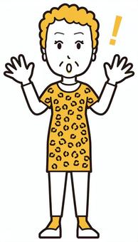  大阪のおばちゃん(黄)-086-全身 気づく,おばちゃん,大阪,ヒョウ柄,おばはん,中年,女性,関西,派手,おばさんのイラスト素材