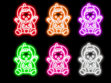 ネオンの赤ちゃんのハロウィン仮装 ハロウィン,仮装,赤ちゃん,カボチャ,ジャックオーランタン,被り物,パーティー,男の子,着ぐるみ,手描きのイラスト素材