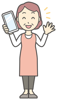 スマホを持って嬉しい顔のおばさん 嬉しい,女性,人,主婦,中年,シニア,エプロン,ママ,お母さん,おかんのイラスト素材
