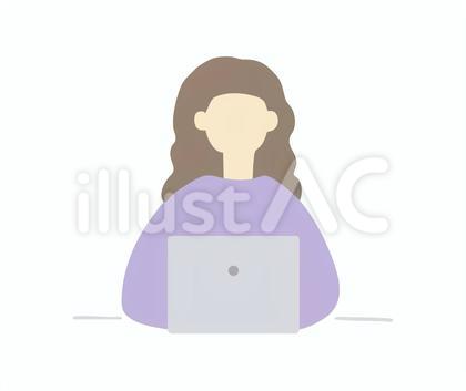 パソコンを使うロングの女性