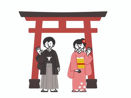 鳥居の前で手を振る着物姿の男女 人,正月,年賀状,挨拶,鳥居,神社,男性,女性,袴,晴れ着のイラスト素材